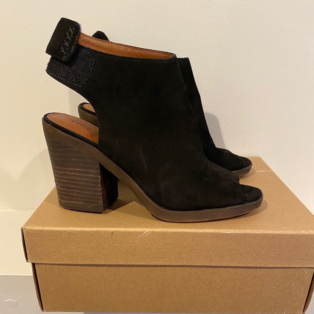 Lucky brand wedges